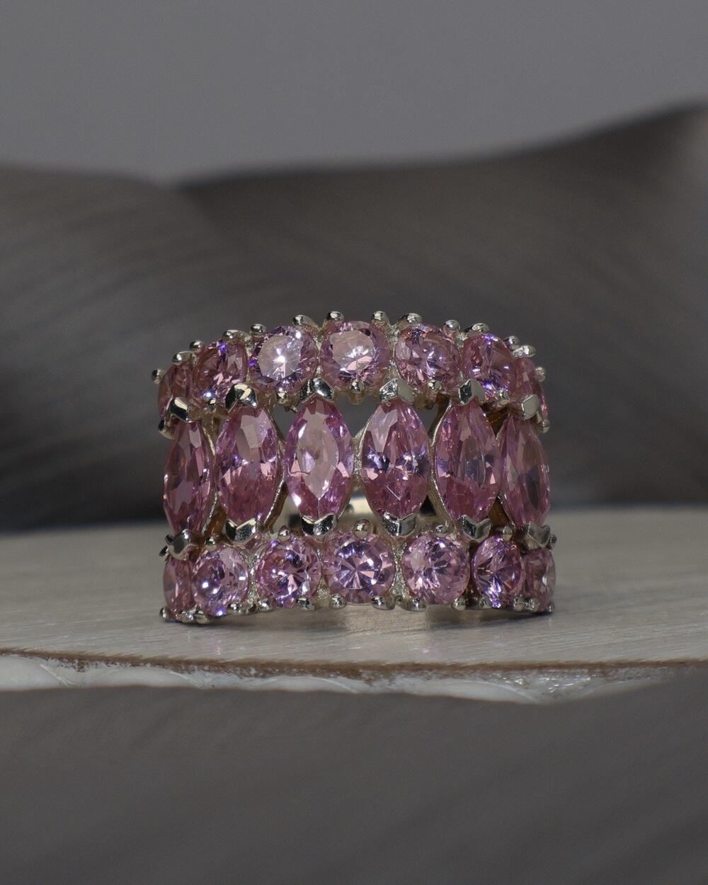 Sterling Silver Pink Stone Ring 9.3G / Sz 6.5